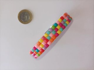 Pulsera multicolor con cierre magnético