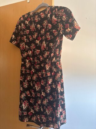 Vestido floral escote cruzado