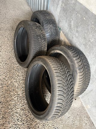 Neumáticos 235/40R20 99V XL Invierno
