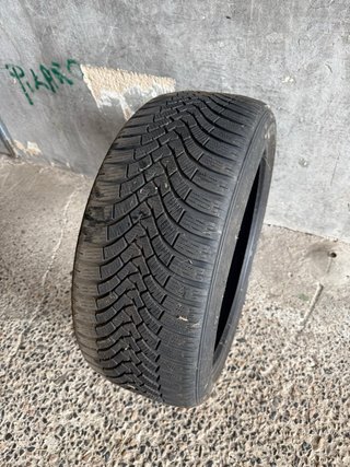 Neumáticos 235/40R20 99V XL Invierno