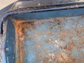 Caja de herramientas metálica azul