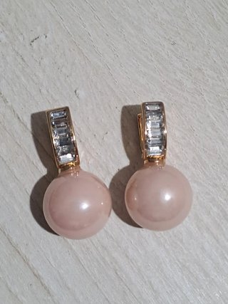 Orecchini Cerchietti con Perla Rosa