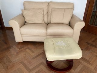Sofá 2 plazas (piel beige)