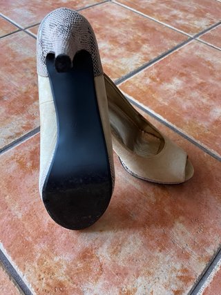 Zapatos de tacón Jardin beige peep toe