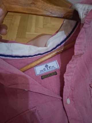 Camisa rosa de manga larga