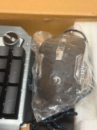 Pack Teclado Mecánico RGB + Ratón + Alfombrilla
