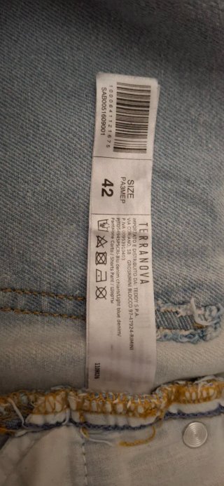Shorts jeans con scritte
