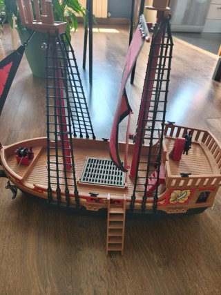 Barco Pirata Playmobil con Accesorios