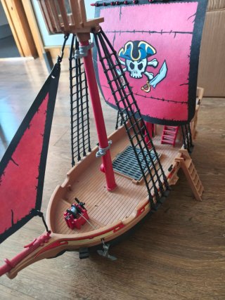 Barco Pirata Playmobil con Accesorios