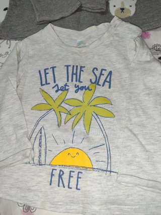 Lote 2 camisetas entretiempo bebé unisex.