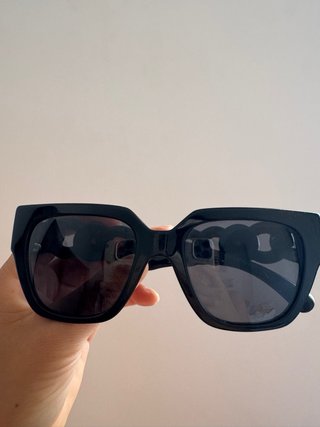 Gafas de sol Versace negras con funda