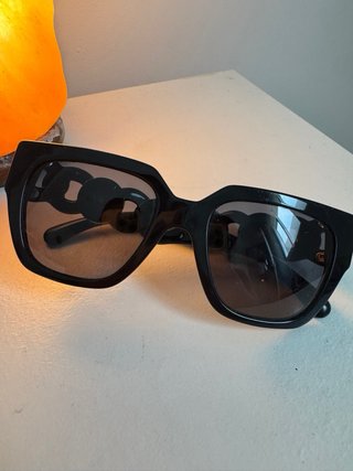 Gafas de sol Versace negras con funda