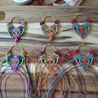 Pendientes Macramé Multicolor Aro Dorado