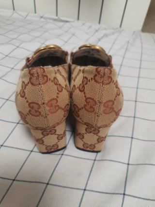 Zapatos Gucci Talla 36.5 Marrones y Dorados