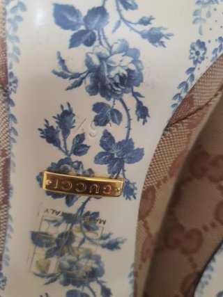Zapatos Gucci Talla 36.5 Marrones y Dorados
