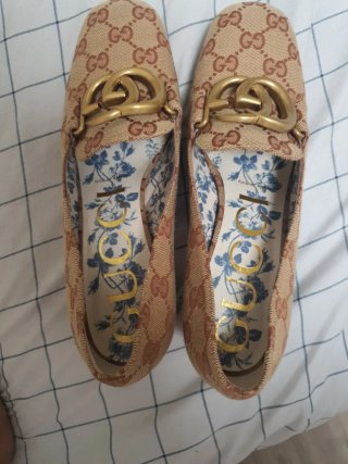 Zapatos Gucci Talla 36.5 Marrones y Dorados