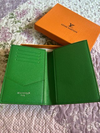 Funda Pasaporte Louis Vuitton Verde Golf