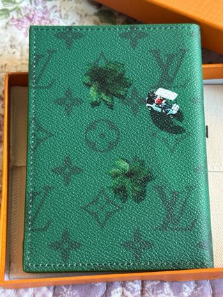 Funda Pasaporte Louis Vuitton Verde Golf