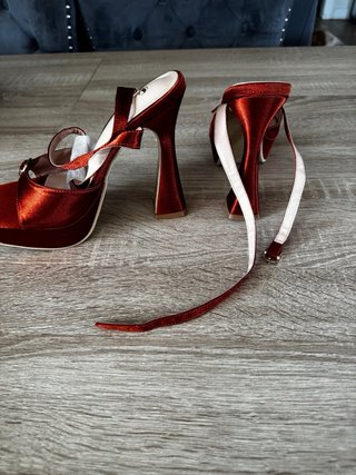 Sandalias de tacón Shein satinadas