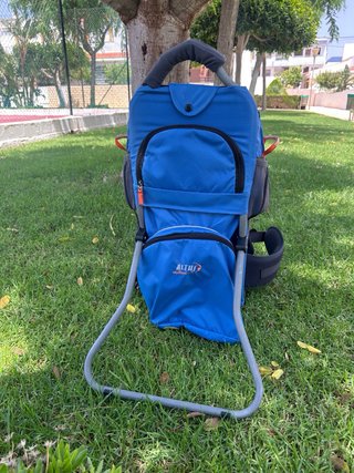 Mochila portabebés senderismo azul. Altus.