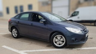 Ford Focus Sedán