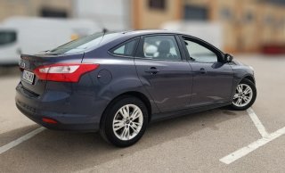 Ford Focus Sedán