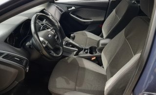Ford Focus Sedán