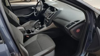 Ford Focus Sedán