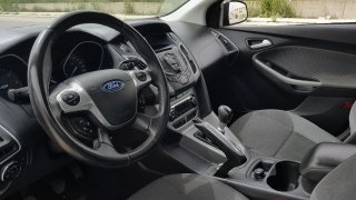 Ford Focus Sedán