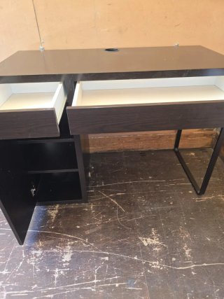 Escritorio Ikea Negro/Marrón