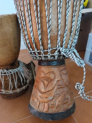 Yembé Africano de Madera