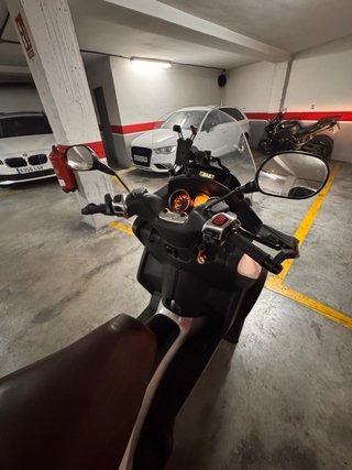 Piaggio mp3 500 LT. ETIQUETA C  2011. Negociable