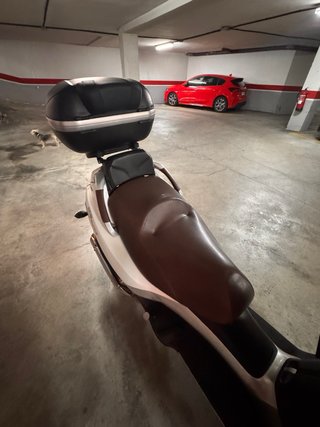 Piaggio mp3 500 LT. ETIQUETA C  2011. Negociable
