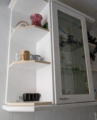Mueble de cocina con vitrina