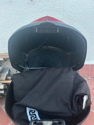 Cajón Yamaha Xmax Negro/Rojo