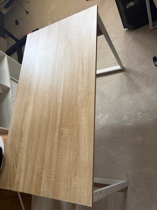 Escritorio madera y patas metal blancas (x 4)