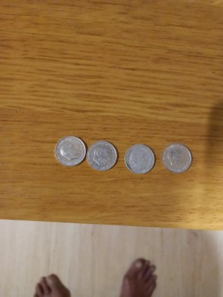 Lote de 4 monedas antiguas