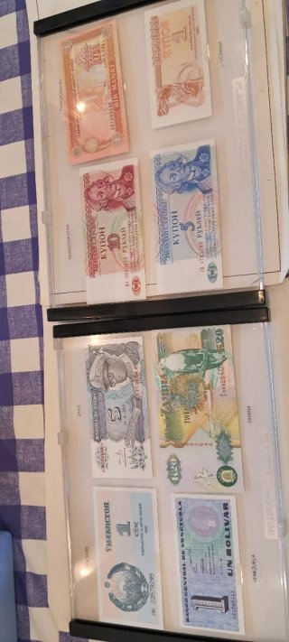 Fichero 22 láminas billetes y monedas de países