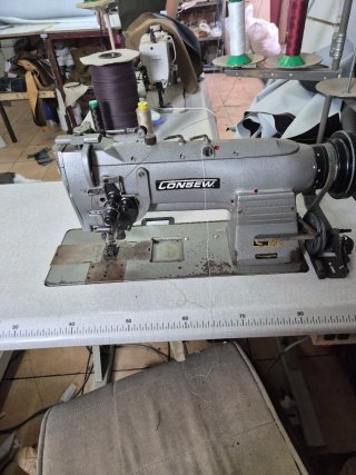 Máquina de coser CONSEW 2 agujas