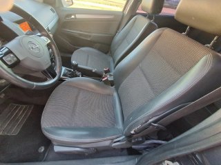 Opel Astra 2010