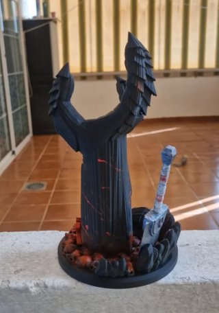 Soporte Cascos Berserk Mano Negro
