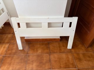 Cama Infantil Kritten con colchón y protector.