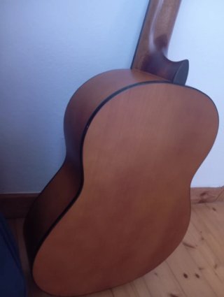 Guitarra Clásica con Funda
