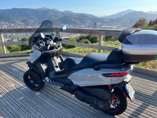 Se vende PIAGGIO MP3 LT 500 SPORT