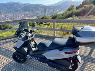 Se vende PIAGGIO MP3 LT 500 SPORT