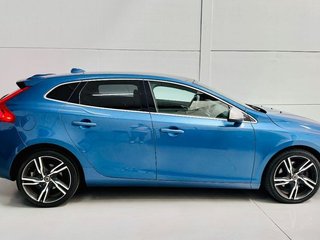 Volvo V40 2.0 D3 RDesign Momentum Auto