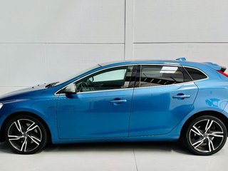 Volvo V40 2.0 D3 RDesign Momentum Auto