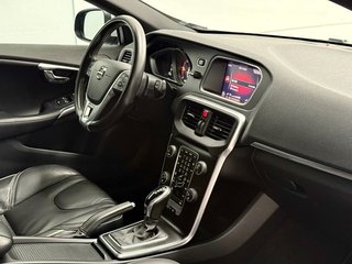 Volvo V40 2.0 D3 RDesign Momentum Auto