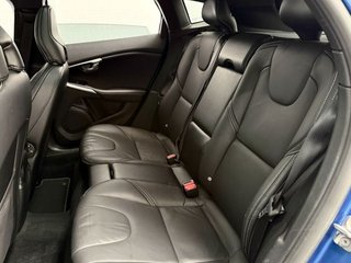 Volvo V40 2.0 D3 RDesign Momentum Auto