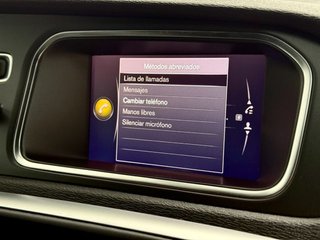 Volvo V40 2.0 D3 RDesign Momentum Auto
